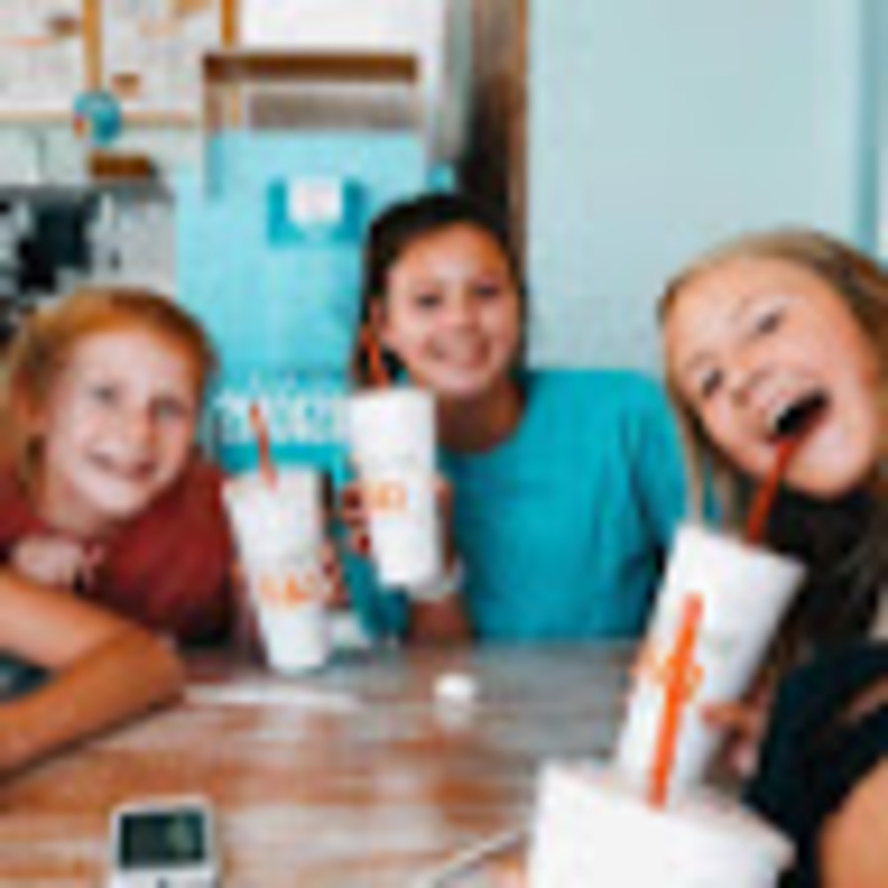 Meet your Posher, Avery